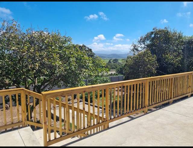 5 BEDROOM HOUSE FOR SALE IN FRAAIUITSIG